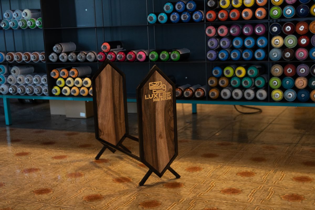 Vinyl Record Holder - Image 6